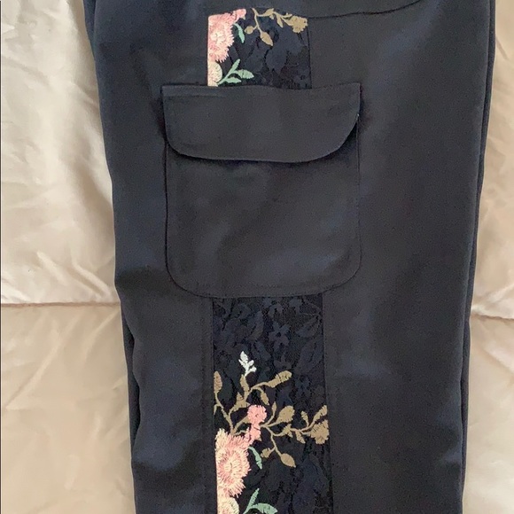 Pants - Picture 4 of 5